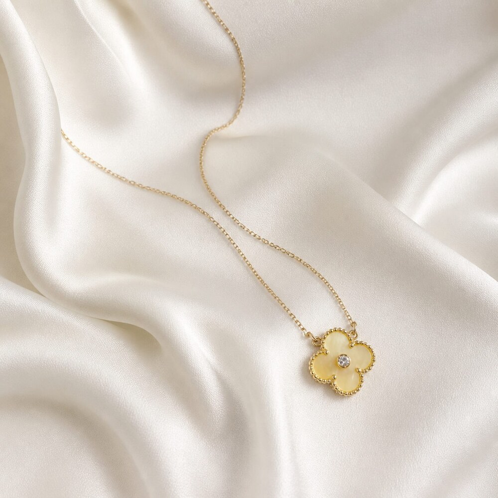 Van Cleef & Arpels Elegant Signature Necklace Style 6 | New with Box - Picture 6 of 9